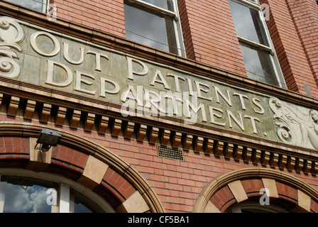 Patienten-Abteilung Krankenhaus Schild auf Außenseite des ehemaligen Royal Childrens Hospital. Stockfoto