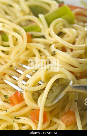 natürliche Frische Spaghetti Tomatensauce und Spargel Stockfoto