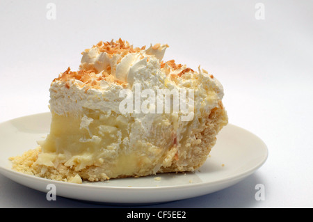 Scheibe geröstetes Coconut Cream Pie Stockfoto