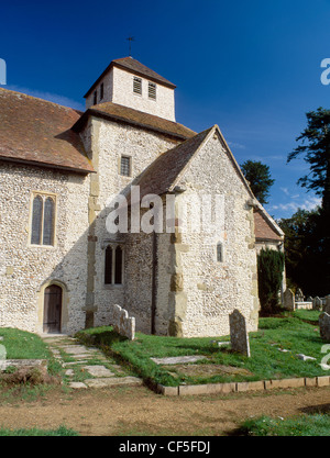 Str. Marys ist ein gutes Beispiel für einen englischen Landkirche mit Funktionen aus dem 10. Jahrhundert: die megalithischen Pilaster Stockfoto