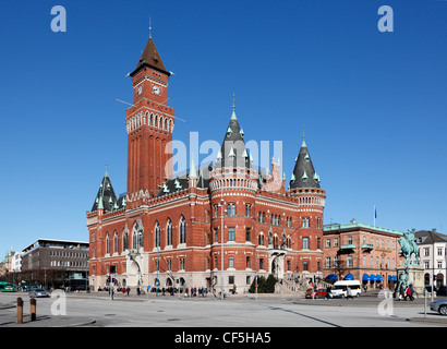 Die neo-gotische Rathaus aus dem Jahr 1897 an Hamntorget/Stortorget in Helsingborg, Schweden Stockfoto