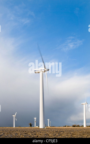 Windkraftanlagen auf einen Windpark in Norfolk. Stockfoto