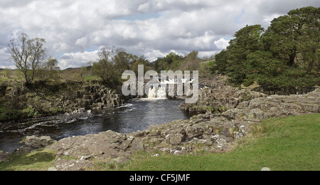 Low Force im Tees Valley an einem sonnigen Tag Stockfoto