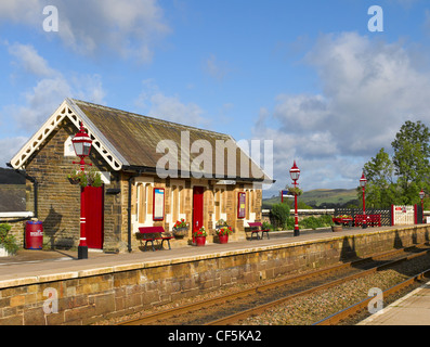 Wartezimmer auf Settle Bahnhof Ribblesdale auf der Settle-Carlisle Line. Stockfoto