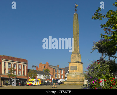 Der Obelisk auf dem Markt, errichtet im Jahre 1703, ein Markt-Kreuz zu ersetzen. Ripon ist die 4. kleinste Stadt in England. Stockfoto