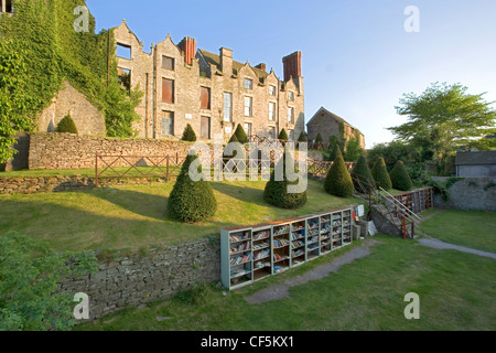 Die Burg-Buchhandlung in Hay-on-Wye. Das Zentrum von Hay-on-Wye hat zahlreiche Buchhandlungen, von denen die erste im Jahre 1961 und seit eröffnet Stockfoto