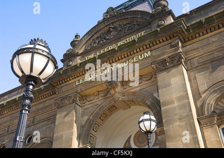 Die Leeds Institutsgebäude der Leeds City Museum im Millennium Square beherbergt. Stockfoto