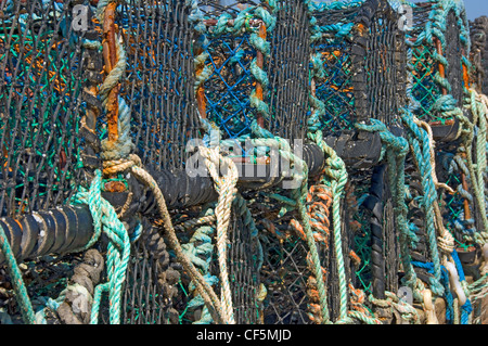 Krabben und Hummer Töpfe am Kai Whitby. Stockfoto