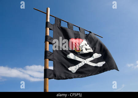 Schädel und gekreuzten Knochen Piratenflagge. Stockfoto