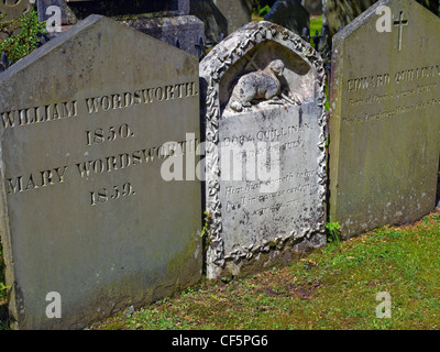 Das Grab von William und Mary Wordsworth in St. Oswald-Kirchhof. Stockfoto