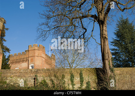 Ansicht eines Teils der Farnham Castle. Fast kontinuierliche Belegung in den letzten 800 Jahren machten dies zu einem der wichtigsten hist Stockfoto