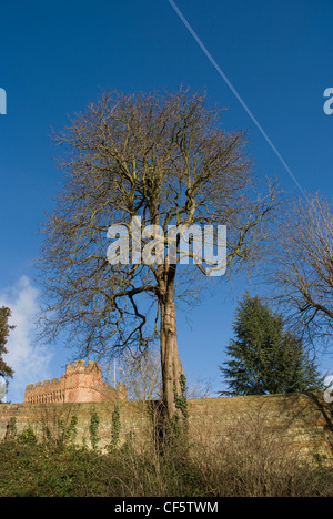 Ansicht eines Teils der Farnham Castle. Fast kontinuierliche Belegung in den letzten 800 Jahren machten dies zu einem der wichtigsten hist Stockfoto