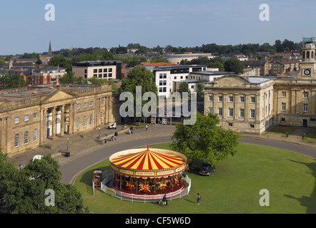 Karussell außerhalb York Castle Museum, einem Großbritanniens führenden Museen des täglichen Lebens. Stockfoto