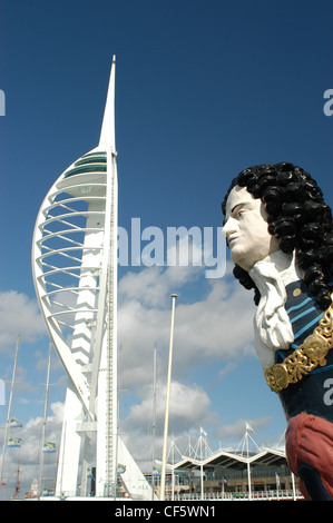 Spinaker Turm in Gunwharf Quays. Der Turm auf 170m Höhe, zweieinhalb Mal die Höhe der Nelsonsäule in London steht eine Stockfoto