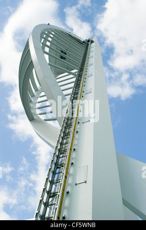 Spinaker Turm in Gunwharf Quays. Der Turm auf 170m Höhe, zweieinhalb Mal die Höhe der Nelsonsäule in London steht eine Stockfoto