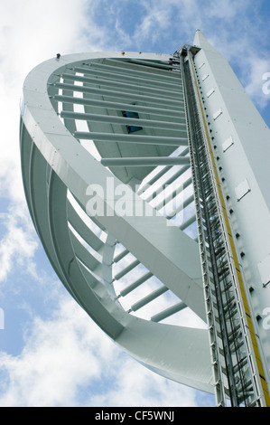 Spinaker Turm in Gunwharf Quays. Der Turm auf 170m Höhe, zweieinhalb Mal die Höhe der Nelsonsäule in London steht eine Stockfoto