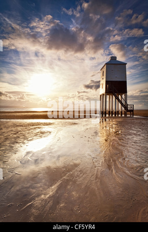 Burnham-on-Sea niedrigen Leuchtturm, erbaut von Joseph Nelson im Jahr 1832. Stockfoto