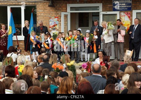 Moskau - SEP 1: Tag des Wissens. Erster Tag in der Schule, 1. September 2009 in Moskau, Russland. Stockfoto