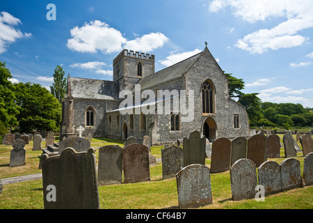 Marienkirche in großes Bedwyn. Unterhalb der Kirche sind Überreste eines sächsischen Kirche stammt aus dem 905AD. Stockfoto