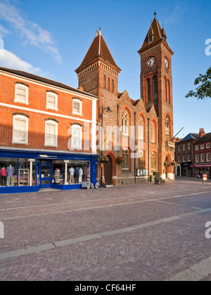 Rathaus und Marktplatz in Newbury. Stockfoto