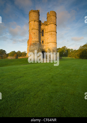 Das Twin aufragenden Torhaus, alles, was bleibt von Donnington Castle, gebaut von Richard Abberbury die ältere 1386. Stockfoto