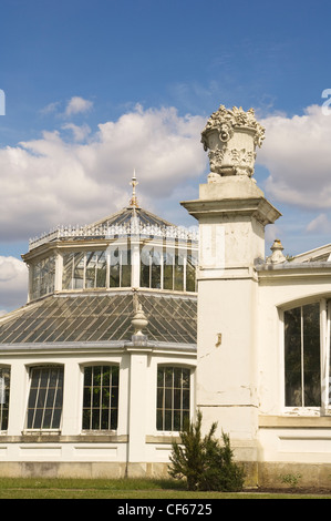 Die gemäßigten Haus, größte erhaltene viktorianische Gewächshaus der Welt, in Kew Gardens. Stockfoto