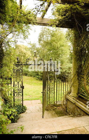 Der georgische Pergola auf Hampstead Heath, in der Abendsonne. Stockfoto