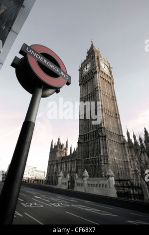 Ein Blick auf Big Ben und den Houses of Parliament. Der Name bezieht sich Big Ben eigentlich nicht auf den Uhrturm selbst, sondern die t Stockfoto