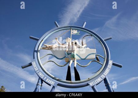 Eine Nahaufnahme von Schiff-Rad-Willkommensschild Barry Island in Glamorgan. Stockfoto