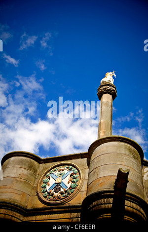 Blick bis auf das Mercat Cross. Stockfoto