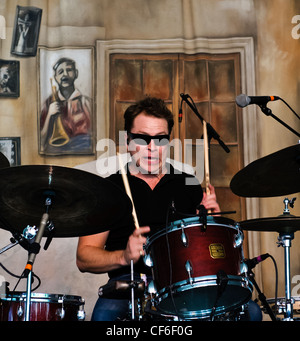 Stanton Moore Trio mit Anders Osborne und Robert Walter spielen beim Voodoo Festival 2010 in New Orleans am 1. Tag. Stockfoto