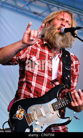 Stanton Moore Trio mit Anders Osborne und Robert Walter spielen beim Voodoo Festival 2010 in New Orleans am 1. Tag. Stockfoto