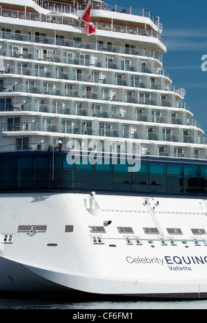 Norwegen Oslo Hafen Celebrity Cruises Kreuzfahrtschiff, die Equinox während Fjord Kreuzfahrt vor Anker Stockfoto