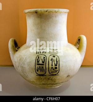 Vase in den Namen Ramses 2 Dynastie Ägypten ägyptische Ramses Ramses 2 II Ägypten 19 Dynastie 1250 v. Chr. Pharao ägyptische Stockfoto