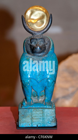 Ägyptische Gold und Fayence Statuette von Thoth als ein Pavian gewidmet Mann namens Horhetep ptolemäischen Zeit Ägypten Stockfoto