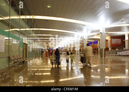 Moskau 19 APRIL große moderne Halle neue terminal Flughafen "Scheremetjewo" 19. April 2010 Moskau Russland maximalen Durchsatz Klemme 12 Stockfoto