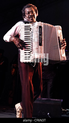 Buchweizen Zydeco auf Voodoo-Festival 2010 in New Orleans spielt. Stockfoto