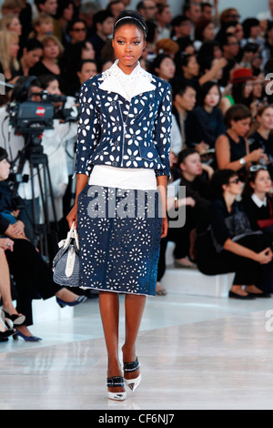 Louis Vuitton Paris bereit, WearSpringSummer 2012 Stockfoto