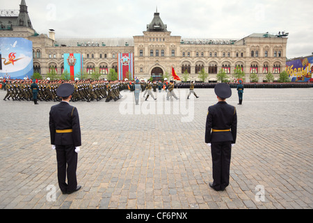 Moskau Mai 6 Soldaten Rang teilnehmen Probe Ehre großen Vaterländischen Krieges Sieg roten Platz 6. Mai 2010 Moskau-Russland Stockfoto