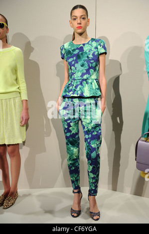 J Crew New York bereit zum WearSpringSummer 2012 Stockfoto