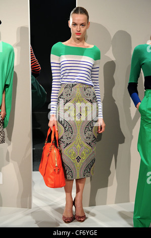 J Crew New York bereit zum WearSpringSummer 2012 Stockfoto