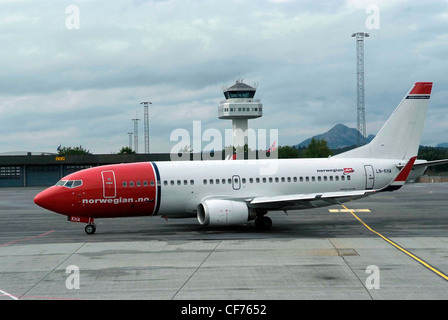 Norwegen Oslo Flughafen, Gardermoen (IATA: OSL, ICAO: ENGM) (Norwegisch: Oslo Lufthavn Gardermoen) Norwegian Airlines Boeing 737. Stockfoto