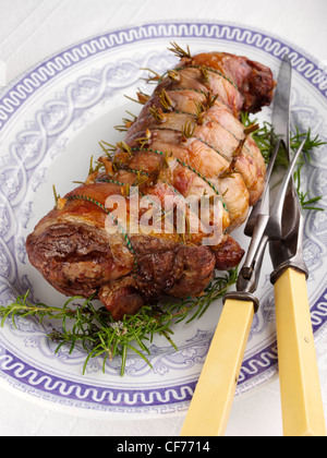 Ganze geröstete entbeinten Lammkeule gerollt Stockfoto