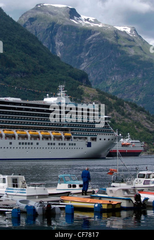 Norwegen-Geiranger Fjord (Geirangerfjord) ist in der Region Sunnmøre, im südlichsten Teil des t Møre Og Romsdal. Stockfoto