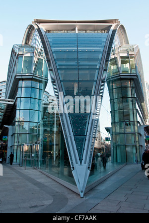 Shopping-Mall, Kardinal Ort Victoria Street London Stockfoto