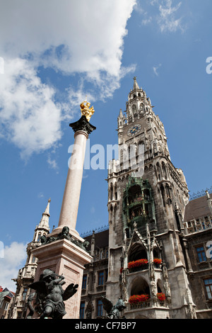 Niedrige Blick auf Rathaus, München, Bayern, Deutschland Stockfoto