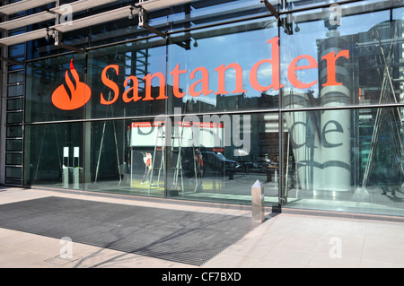 Santander Bank unterzeichnen Euston Road Regent Place London banking Stockfoto