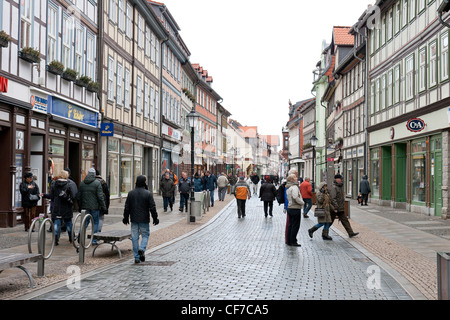 Fachwerk-Geschäfte in den wichtigsten Straße Wernigerode, Deutschland Stockfoto