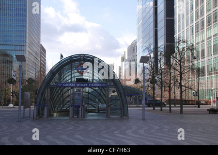 Eingang Ost zu Canary Wharf Tube station Docklands London Stockfoto