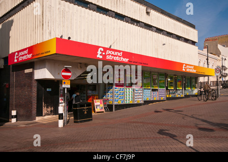 Schneiden Sie Pfund Bahre Shop Schnäppchen Preis billig einkaufen Stockfoto